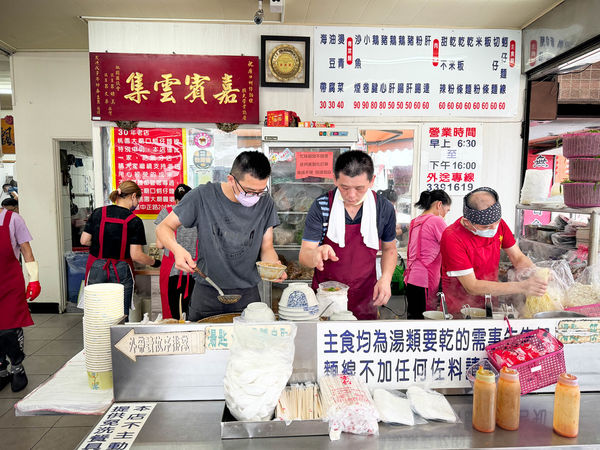 ▲▼美濃粄條蚵仔麵線　景福宮大廟週邊美食料多味美傳統台式小吃（圖／部落客viviyu提供）