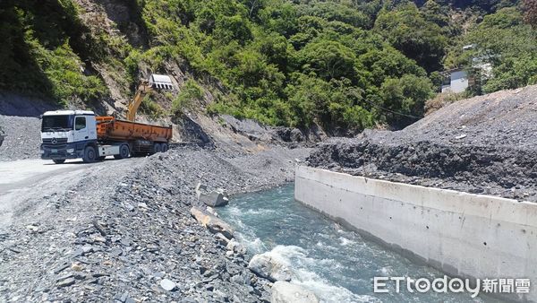 ▲因應恐有颱風侵臺之影響，經濟部水利署長賴建信於召集水利署及所屬各單位召開「0718防颱整備視訊會議」。（圖／記者蔡佩旻翻攝）