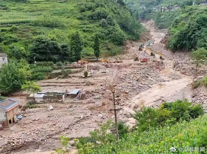 ▲▼ 四川雅安山洪。（圖／翻攝自微博）