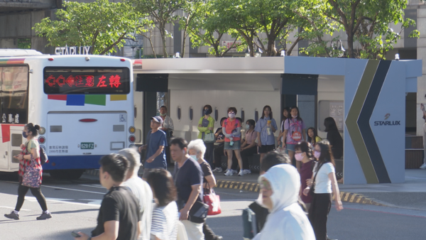 ▲▼基隆市公車x星宇航空,公車亭認養計畫,基隆車站。（圖／記者姜國輝攝）