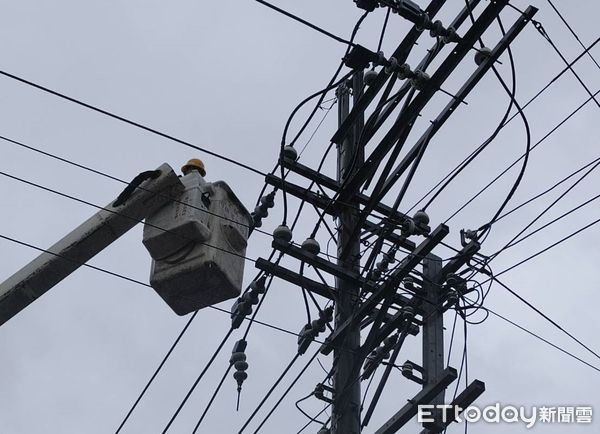 ▲▼橫山地區發生竹東23饋線事故跳脫　417戶停電。（圖／台電提供）