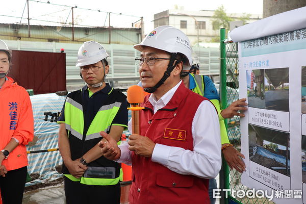 ▲▼  新北市長侯友宜今日上午視察「浮洲橋橋梁耐震能力提升計畫及工區防汛整備」      。（圖／新北市政府工務局提供）