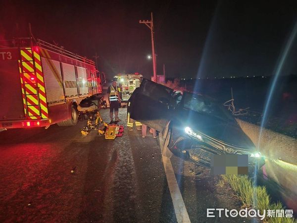 ▲▼   嘉義縣消防局獲報東石鄉型厝村嘉3線附近  發生死亡車禍。（圖／記者翁伊森翻攝）