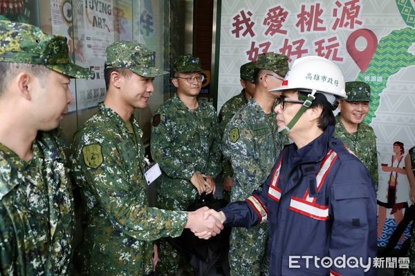 ▲▼高雄土石流警戒！山區急撤1260人，陳其邁親視察撤離情形。（圖／記者賴文萱翻攝）