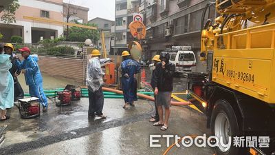 高雄豪雨成災前藍委嘲諷「蹭颱風假」　綠委籲道歉：不理性也不厚道