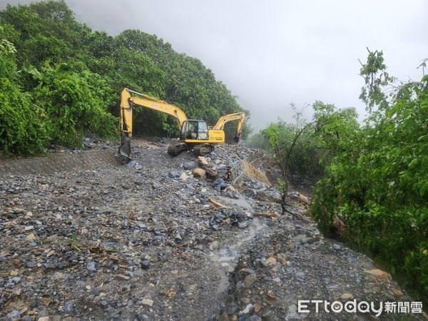 ▲凱米強襲，蘇花公路多處坍塌、土石流。（圖／記者王兆麟翻攝，下同）