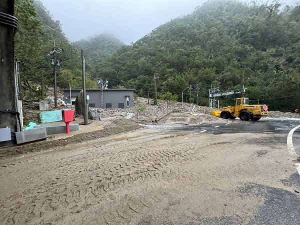 ▲蘇花公路全線多路段發生土石流、崩塌。（圖／公路局東區養護工程分局）