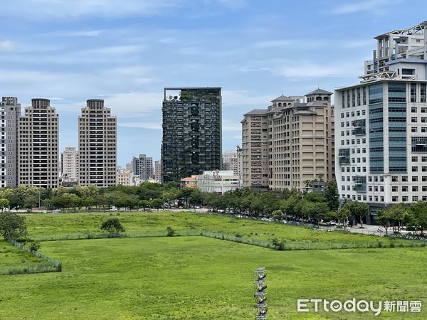 ▲▼竹北高鐵,竹北房市             。（圖／記者陳筱惠攝）