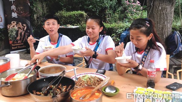 ▲中華隊在巴黎奧運的專屬膳食中繼站，為選手提供最均衡營養的餐食料理。（圖／記者杜奕君攝）