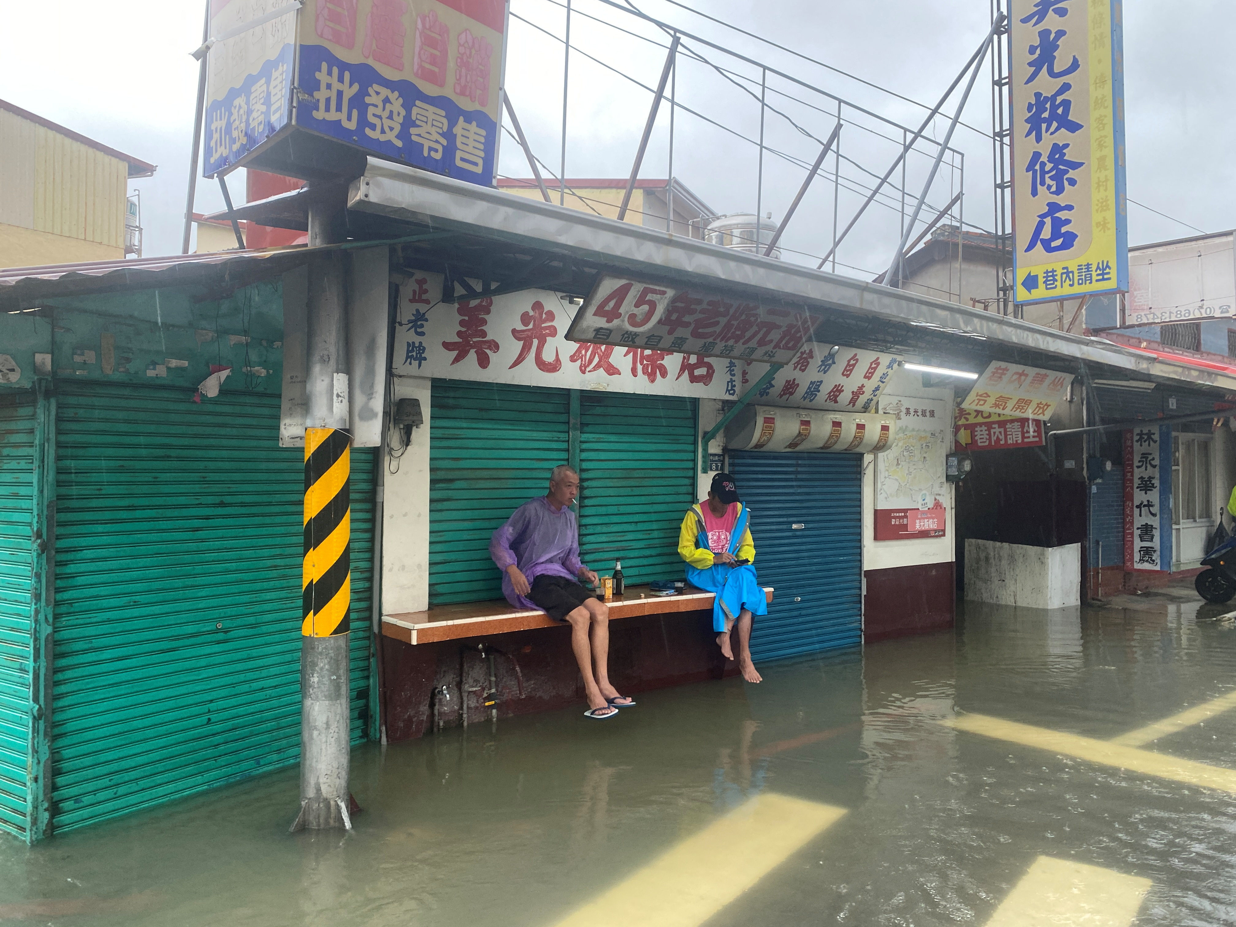 ▲▼高雄,凱米颱風,颱風,淹水             。（圖／路透）