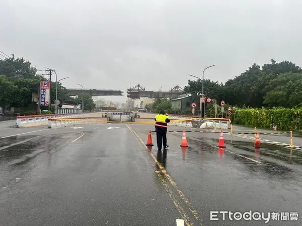 ▲▼   嘉義市警方拉封鎖線防民眾誤入深水區   。（圖／嘉義市警方提供）