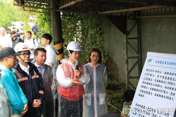 ▲▼恐怖暴雨釀高雄大淹水，陳其邁曝數據：已超過「200年防洪頻率」。（圖／記者賴文萱翻攝）