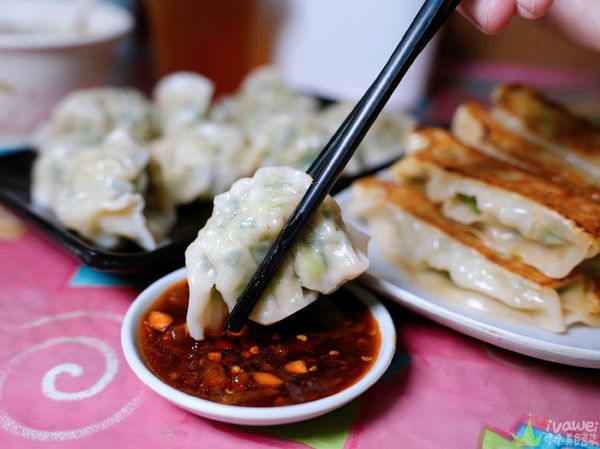 ▲▼中壢美食張家鍋貼水餃，中壢車站後站隱藏版無招牌鍋貼及水餃專賣，好吃程度勝過連鎖店。（圖／瑋瑋提供）