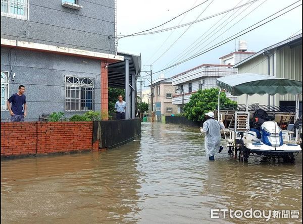 ▲▼民雄鄉長林于玲災後勘查  。（圖／民雄鄉公所提供）