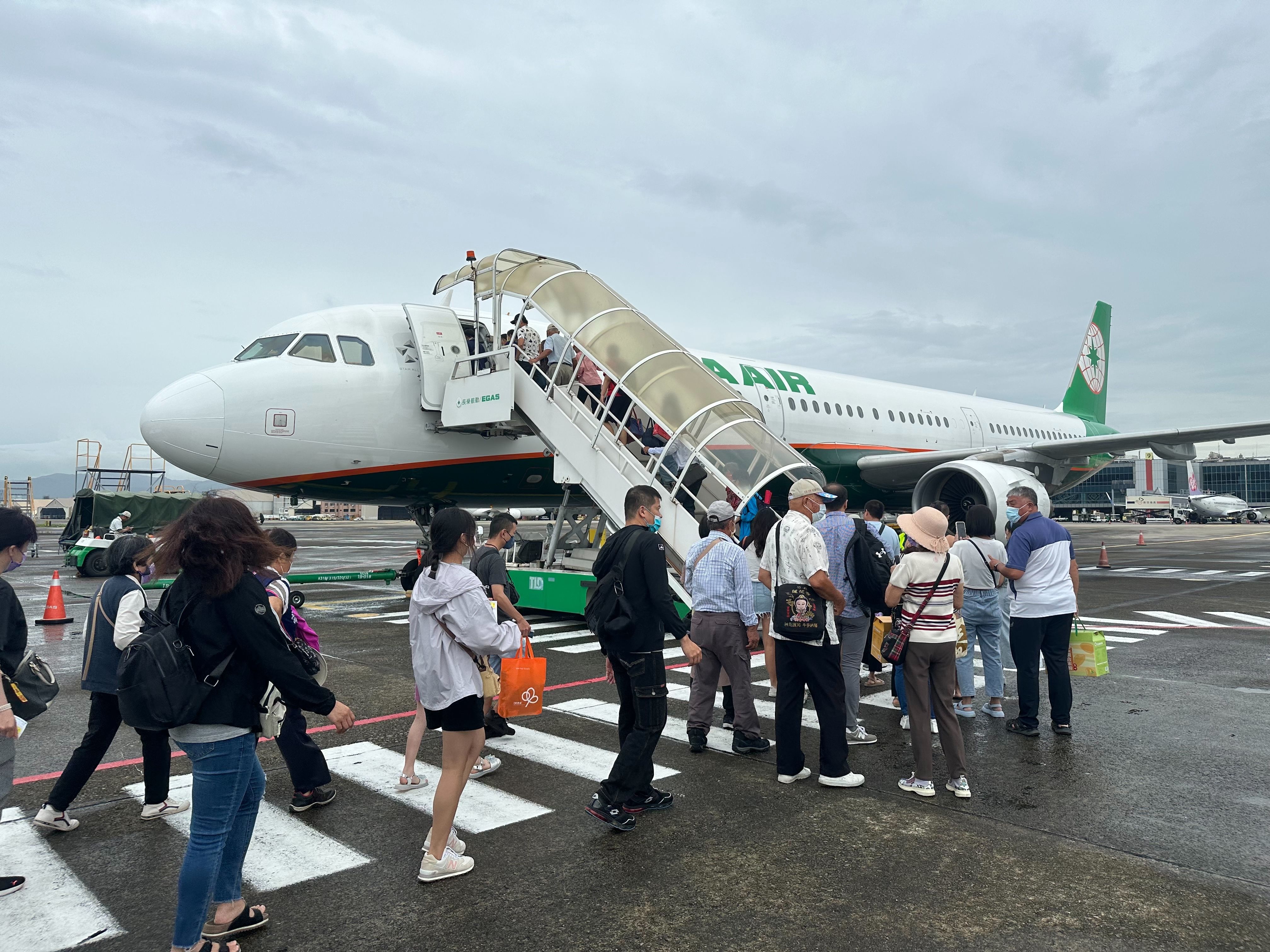 ▲▼凱米颱風打亂陸海空交通疏運 。（圖／民航局提供）