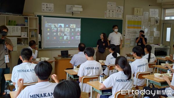 ▲日本群馬縣水上町為紀念進口台南芒果10周年，今年特別將學生營養午餐享用台南愛文芒果日子定為「台南芒果日」。（圖／記者林東良翻攝，下同）