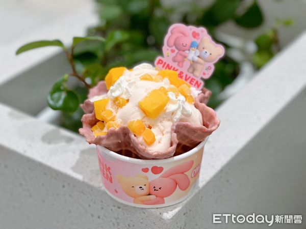 ▲▼COLD STONE找來韓國超可愛IP《PINK&VEN》合作推出聯名冰淇淋、凍飲。（圖／記者蕭筠攝）