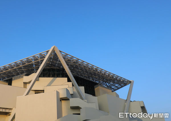 ▲▼             ▲台南市美術館2館由台南市政府、南美館共同爭取成為「台南國家美術館」，而未來擔負在地國際化推廣使命的台南市美術館，則以台南藝術持續深耕。（圖／記者林東良翻攝，下同）