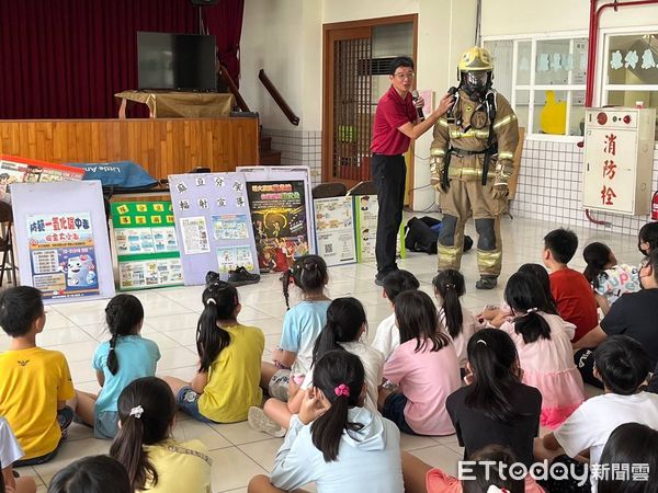 ▲台南市消防局第二大隊致力推廣防火防災知識向下紮根，31日與1日於麻豆消防分隊各舉辦了2場兒童防火教育宣導活動。（圖／記者林東良翻攝，下同）