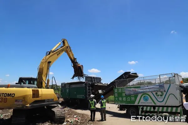 ▲雲林環保局單軸破碎機每小時可破碎50公噸廢棄物，減少去化大型廢棄物人力與時間，縮短災後家園復建時間。（圖／記者蔡佩旻翻攝）