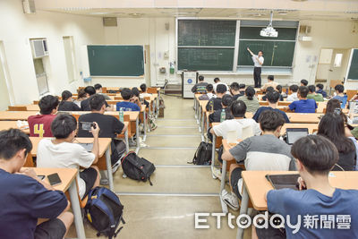 台師大「暑修免學分費」太熱門　破2千人搶修省荷包