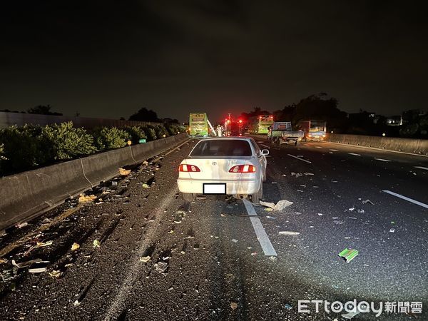 ▲▼國道1號北向彰化段重大車禍，統聯客運7乘客送醫。（圖／記者唐詠絮翻攝）