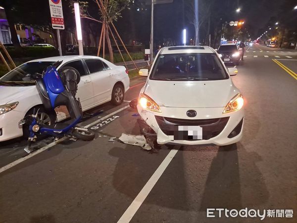 ▲▼苓雅車禍             。（圖／記者陳宏瑞翻攝）