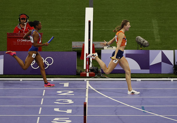 ▲▼荷蘭24歲短跑女將布爾（Femke Bol）3日在巴黎奧運女子4x400公尺接力項目，與隊友齊力奪金。（圖／路透）