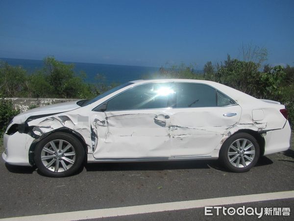 ▲貨櫃車駕駛臨停路邊下車尿尿遭撞死。（圖／記者陳崑福翻攝，下同）