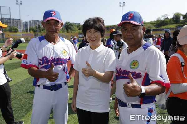 ▲▼東森杯2024年海峽兩岸(連城)青少年棒球邀請賽8/6盛大舉行，國台辦主任宋濤與東森集團總裁王令麟簡單開球後，比賽隨即展開。（圖／記者湯興漢攝）