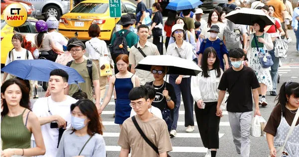 今年新鮮人起薪增加。（圖／黃耀徵攝）