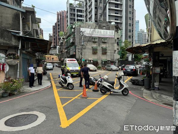 ▲▼板橋民族路巷內2機車互撞             。（圖／記者陳以昇翻攝）