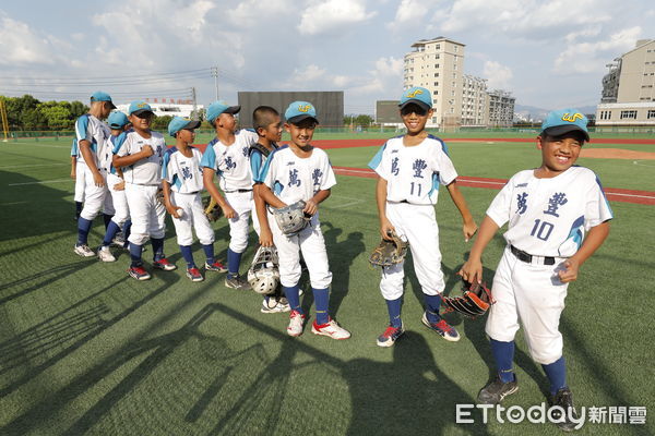 ▲▼東森杯2024年海峽兩岸(連城)青少年棒球邀請賽8/6盛大舉行，來自花蓮的光復國小與台中市萬豐國小展開激烈比賽。（圖／記者湯興漢攝）