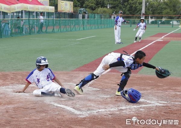 ▲▼東森杯2024年海峽兩岸(連城)青少年棒球邀請賽8/6盛大舉行，來自桃園的大勇國小與平潭城關小學展開激烈比賽。（圖／記者湯興漢攝）