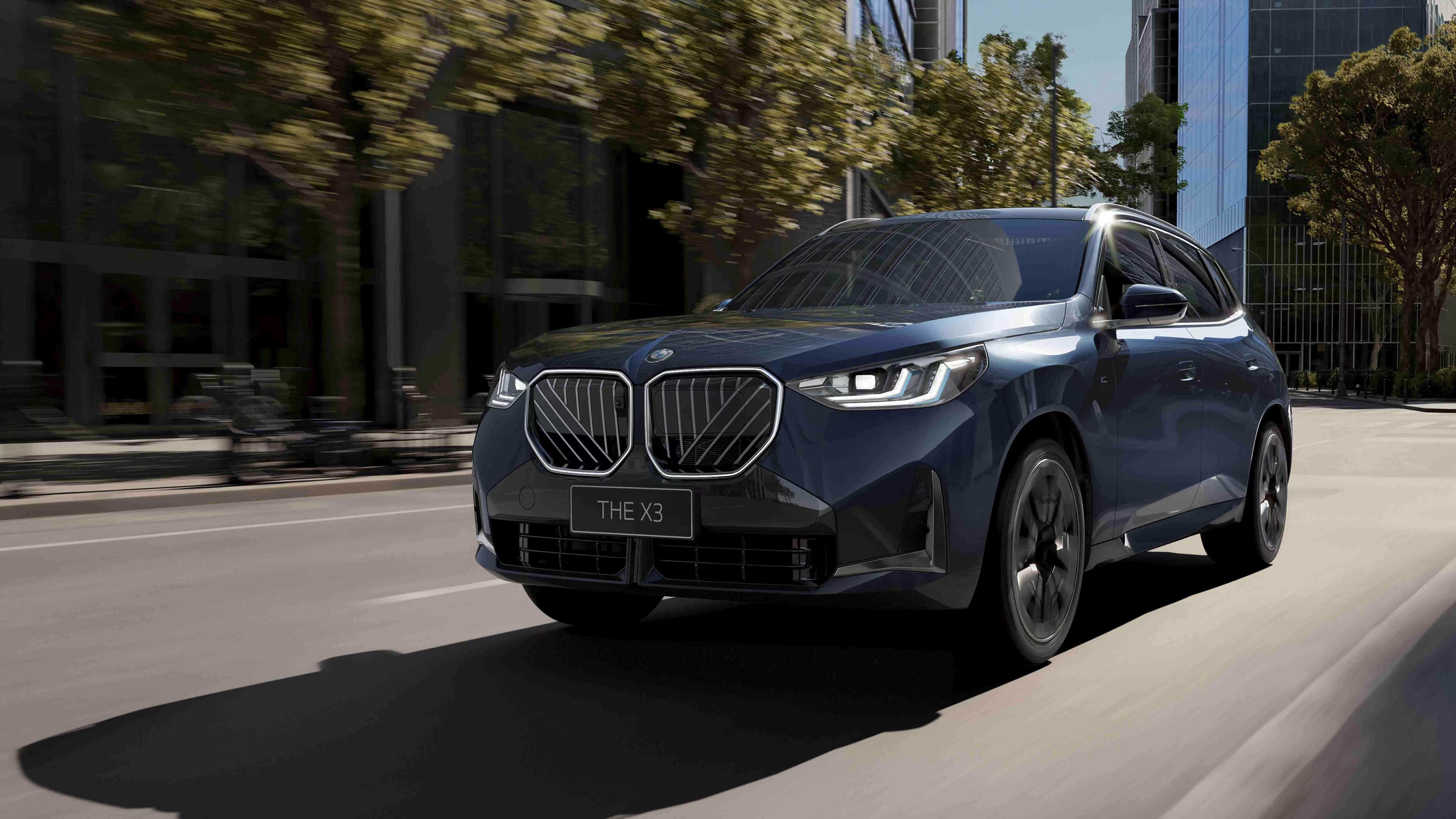 ▲新一代BMW X3長軸版廠照釋出，預計8月底發表。（圖／翻攝自BMW）