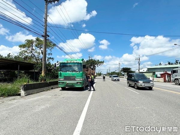 ▲里港警方針對砂石車違規強力執法             。（圖／記者陳崑福翻攝）