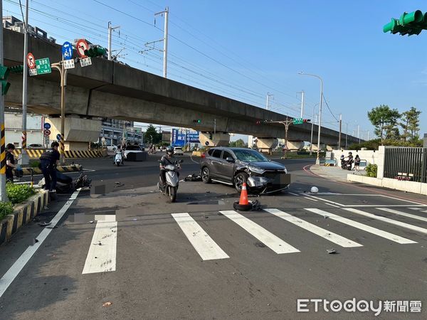 ▲桃園警父親節遭違規左轉車輛撞死。（圖／記者沈繼昌翻攝，下同）