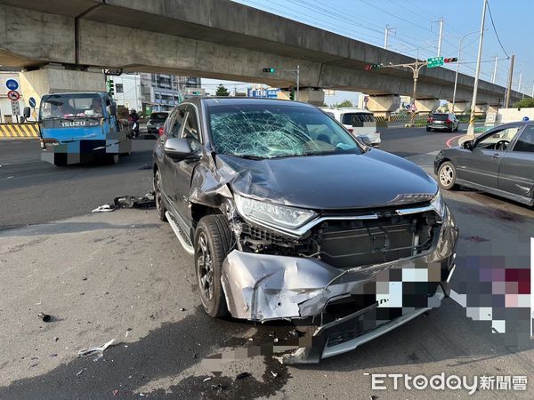 ▲桃園警父親節遭違規左轉車輛撞死。（圖／記者沈繼昌翻攝，下同）