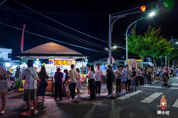 ▲▼宜蘭黃金燒肉刈包，清溝夜市排隊必吃炸割包。（圖／陳小可提供）