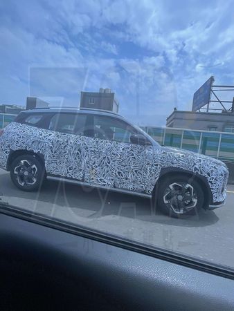 新世代全球戰略跨界休旅　Hyundai Mufasa 偽裝測試車現身