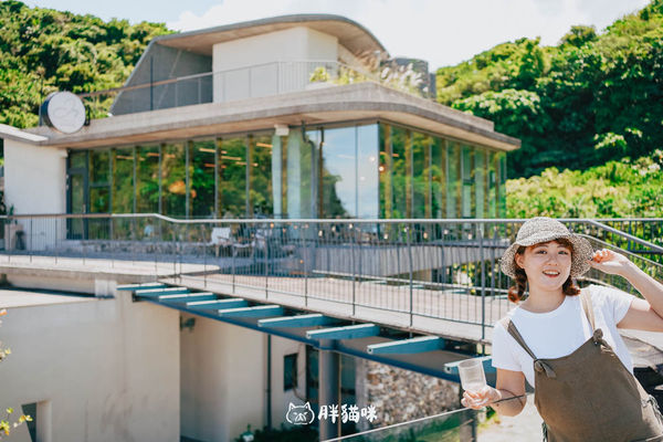 ▲▼秒飛峇里島，玻璃屋海景咖啡廳：推薦早午餐嫩煎雞腿、咖啡阿芙佳朵。（圖／部落客胖貓咪提供）