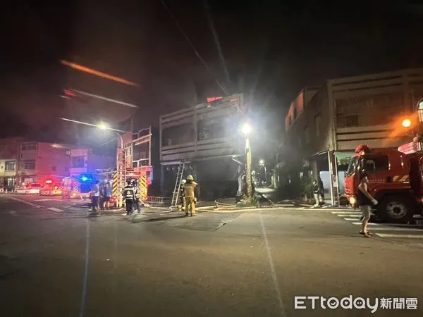 ▲高雄林園住宅深夜惡火，釀1死。（圖／記者吳奕靖翻攝）