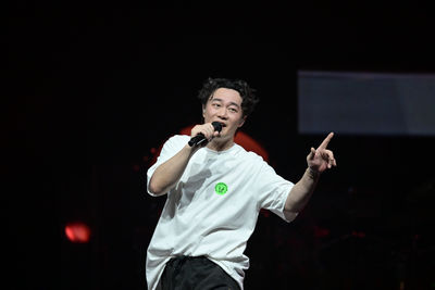 微博熱搜驚見「陳奕迅死訊」!好友火速打臉:人好好的 4天前確診新冠