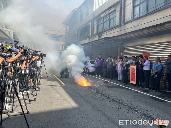 ▲林郁婷奪牌，鶯歌區公所和母校舉辦慶祝活動。（圖／鶯歌工商提供）