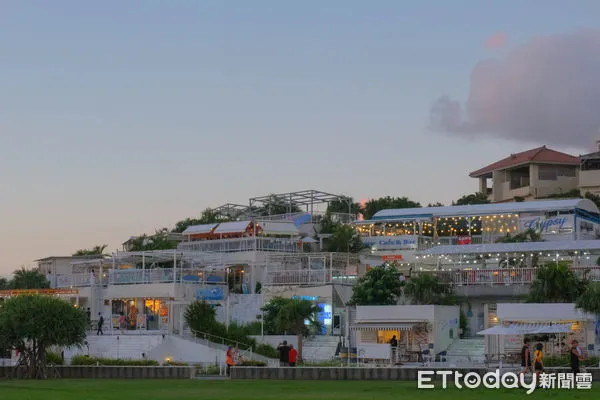 ▲瀨長島Umikaji Terrace,沖繩旅遊,日本旅遊,沖繩景點,瀨長島夕陽。（圖／記者彭懷玉攝）