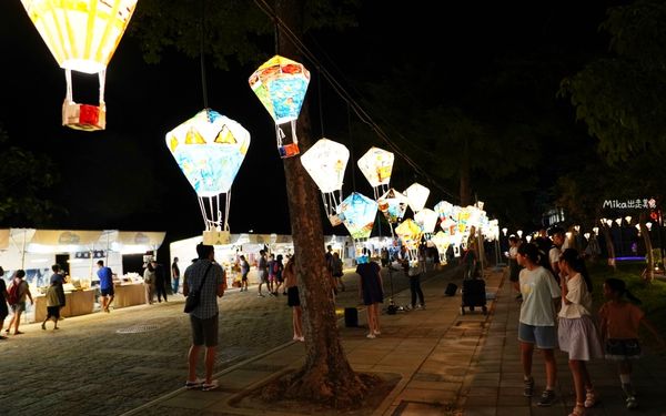 ▲▼台東鐵花村，鐵花燈之祭 璀璨星際點燈。（圖／部落客Mika提供）