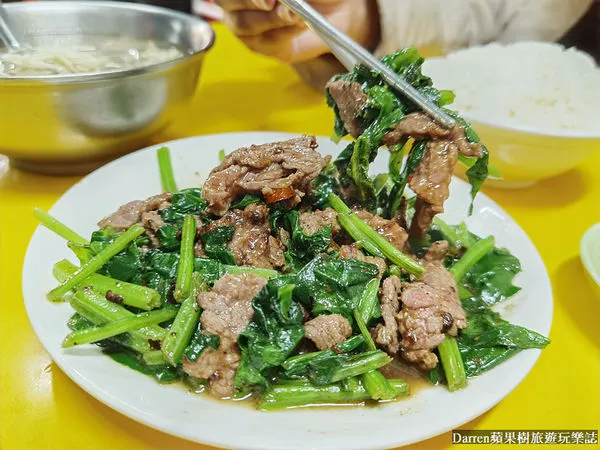 ▲▼萬華美食來推薦這家郭家炒牛肉，網路鄉民號稱台北最好吃炒牛肉，評價4.4顆星在地經營80年老字號小吃店。（圖／部落客Darren蘋果樹旅遊玩樂誌授權提供，勿擅自翻攝）