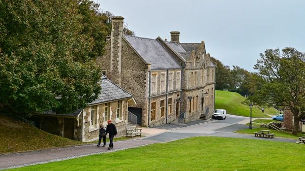 ▲▼要說英國知名城堡，屹立在英國東南岸多佛的多佛城堡（Dover Castle）一定名列其中，這邊自古以來就是鎮守多佛海峽的要塞。（圖／部落客Travel with Leo授權提供，勿擅自翻攝）