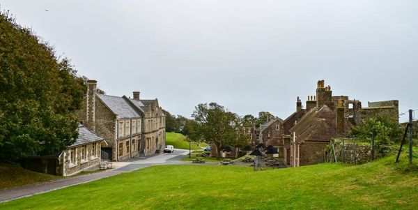 ▲▼要說英國知名城堡，屹立在英國東南岸多佛的多佛城堡（Dover Castle）一定名列其中，這邊自古以來就是鎮守多佛海峽的要塞。（圖／部落客Travel with Leo授權提供，勿擅自翻攝）