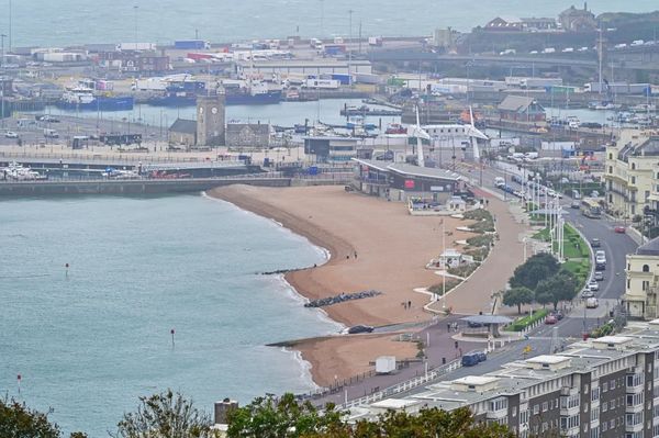 ▲▼要說英國知名城堡，屹立在英國東南岸多佛的多佛城堡（Dover Castle）一定名列其中，這邊自古以來就是鎮守多佛海峽的要塞。（圖／部落客Travel with Leo授權提供，勿擅自翻攝）